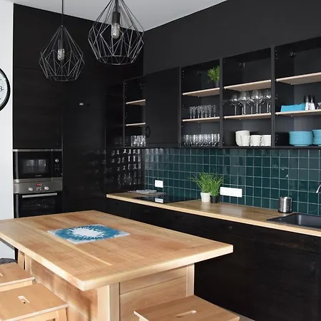 Luxury By Hi5 - Bajcsy