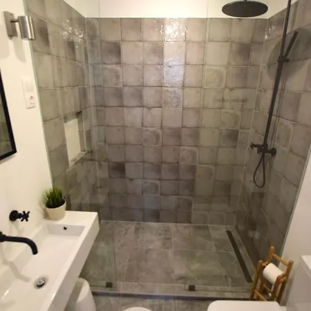 Luxury By Hi5 - Bajcsy Appartement Boedapest